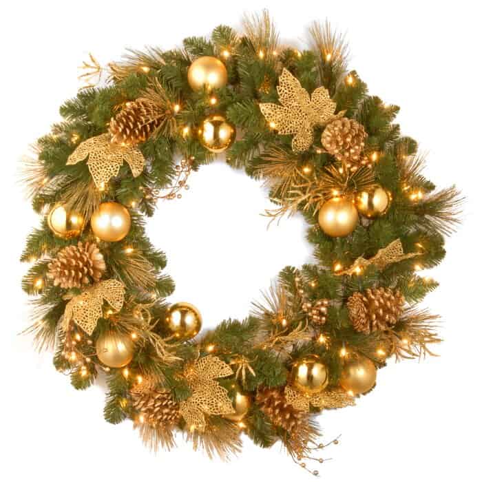 70 Breathtaking Christmas Wreaths that Scream Holidays